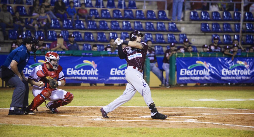 MENESES Y MUSTELIER, GUÍAN A TOMATEROS