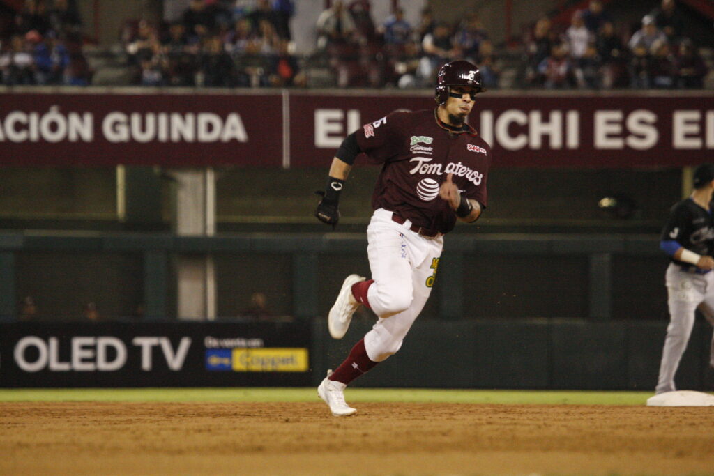 TOMATEROS DOMINAN Y SE QUEDAN CON LA SERIE