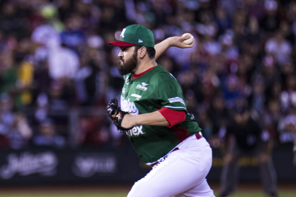 ÉDGAR GONZÁLEZ FIGURA EN SERIE LATINOAMERICANA