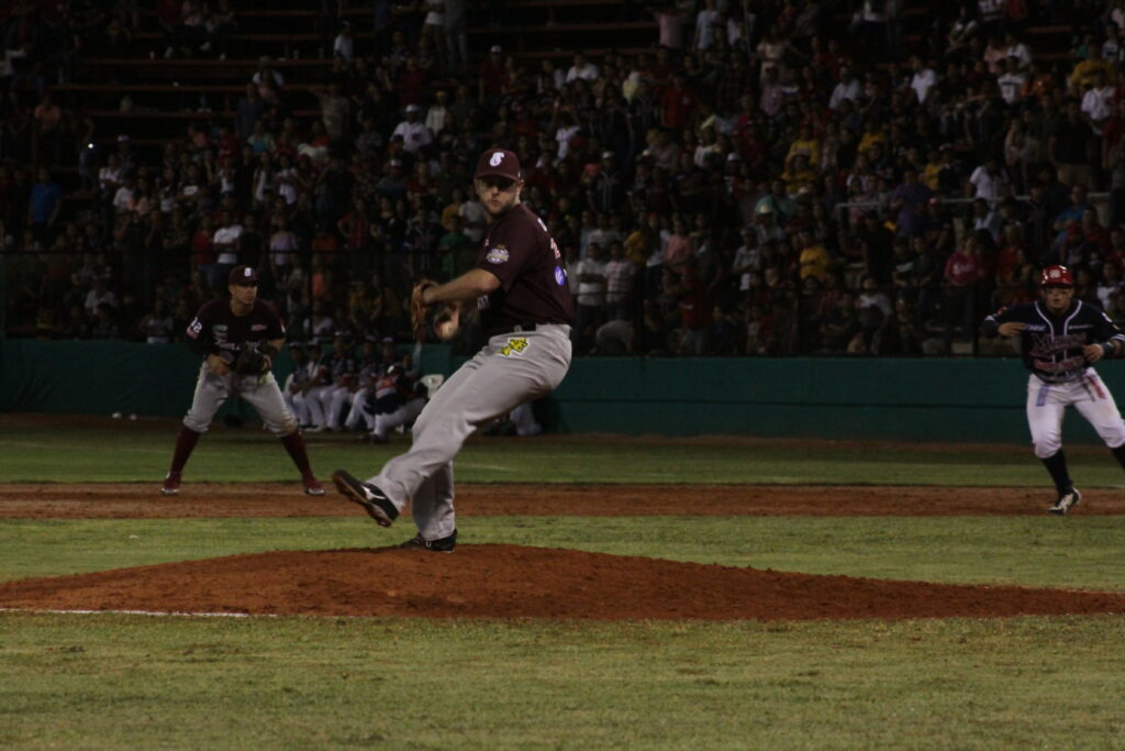 LOS BRAZOS GUINDAS AL RESCATE EN EL BEISBOL DE VERANO