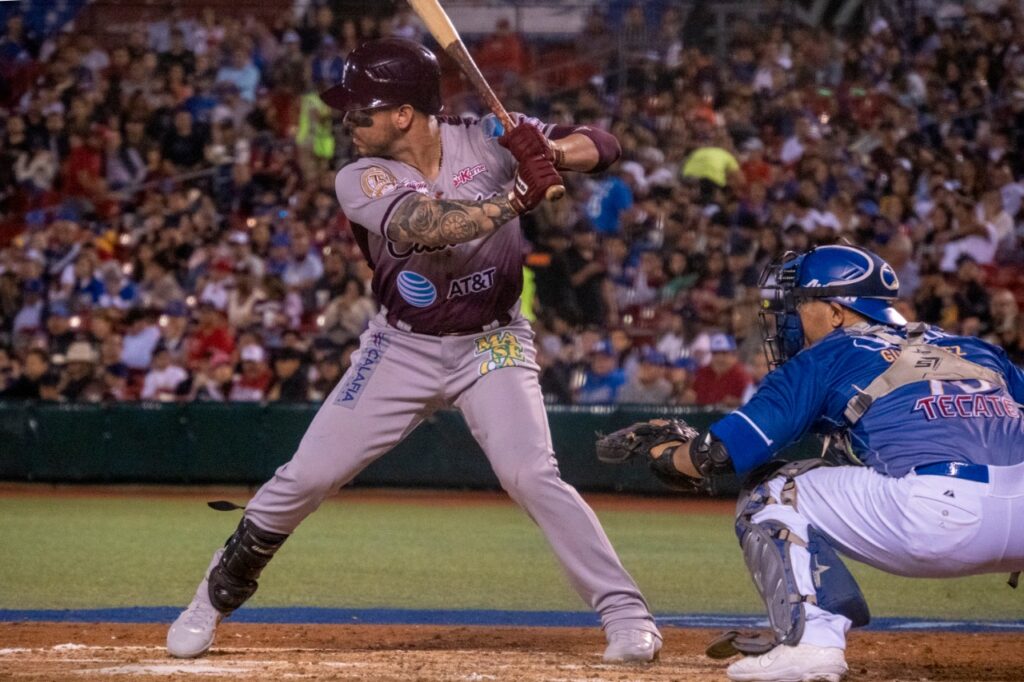 CHARROS GANA EN DUELO DE VOLTERETAS