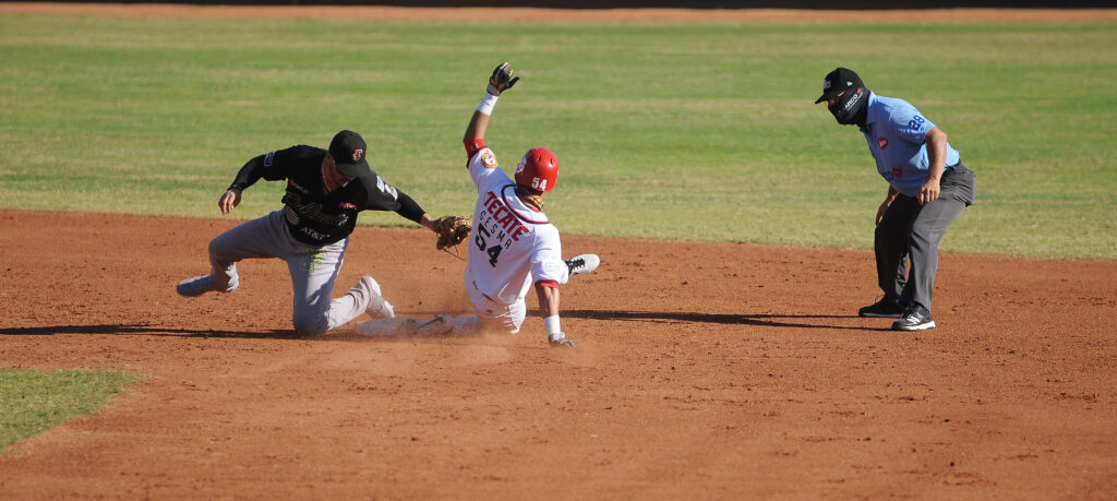 LOS LOCALES SE IMPONEN EN EL TERCERO DE LA SERIE EN NAVOJOA