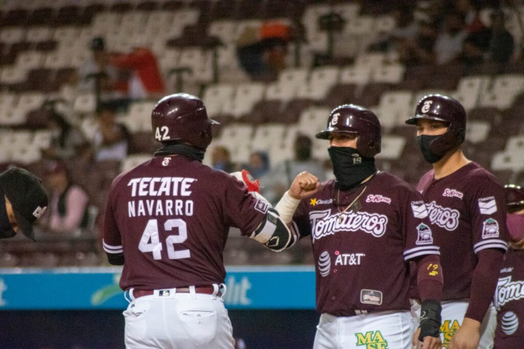 PITCHEO DE MANUEL ESPINOZA Y PODEROSA OFENSIVA SON EL COMBO GANADOR
