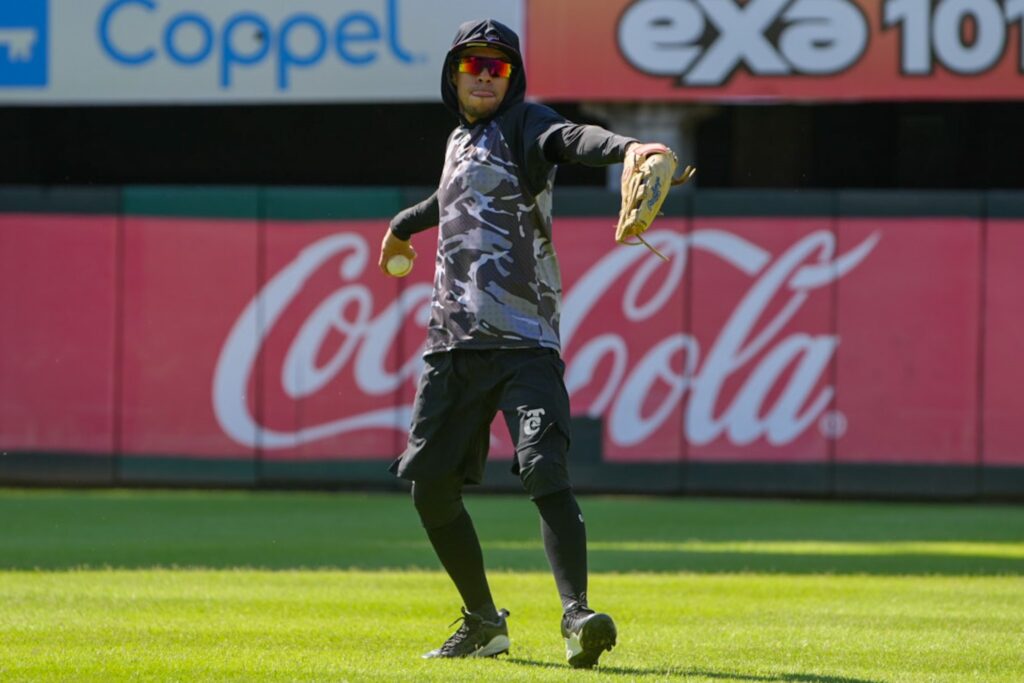 EL ESTADOUNIDENSE ALFREDO LÓPEZ REPORTA A PRETEMPORADA